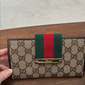 Gucci GG sherry line Canvas Wallet with Red and Green Stripe